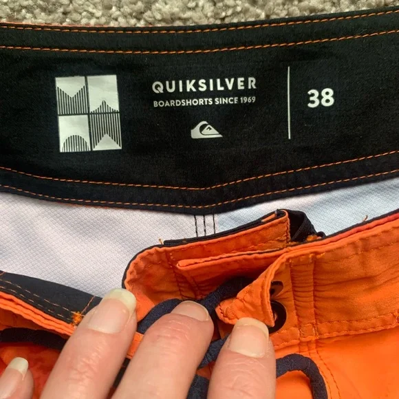 Quiksilver Men’s Swim Trunks 🌊 - Picture 3 of 5